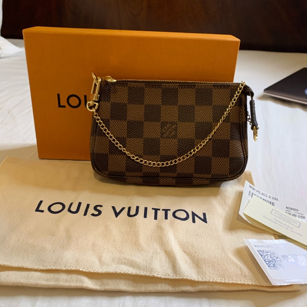 ***SOLD** Brand new Louis Vuitton mini pochette